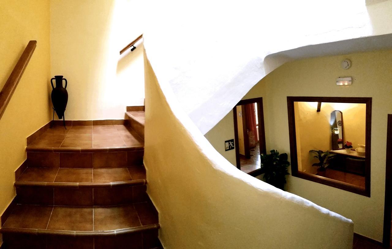 Podiumberg Hotel Quatretondeta Екстериор снимка