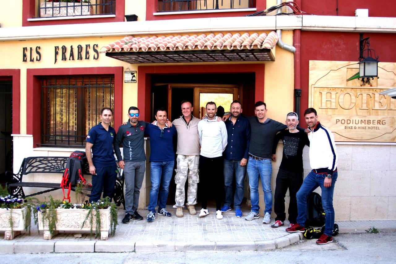 Podiumberg Hotel Quatretondeta Екстериор снимка