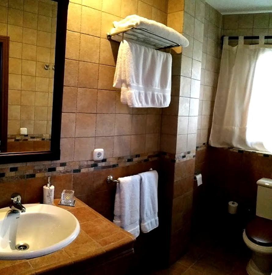 Podiumberg Hotel Quatretondeta Екстериор снимка