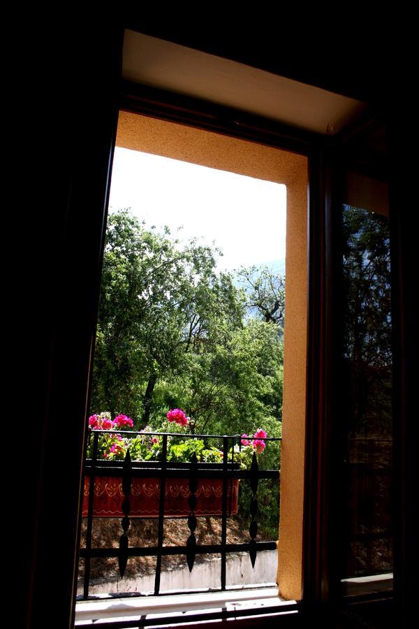 Podiumberg Hotel Quatretondeta Екстериор снимка